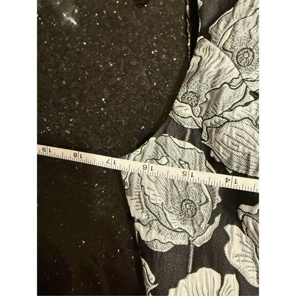 Elliatt Willow Mini Dress - Black/White Cocktail Party Dinner Date size S NWT - Picture 6 of 8